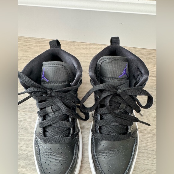 Nike Jordan 1 Mid SE - Picture 4 of 6